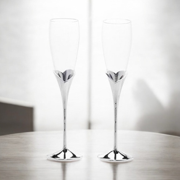 Lenox Wedding Promises Silver Heart Stem Crystal Champagne Flutes – Set of 2 - Picture 2 of 16